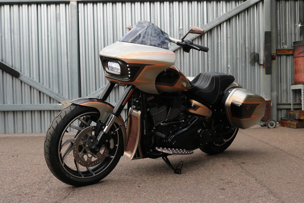 SPORT GLIDE® REAL STEEL FRONT FENDER KITS (Includes inverted fork adapters)