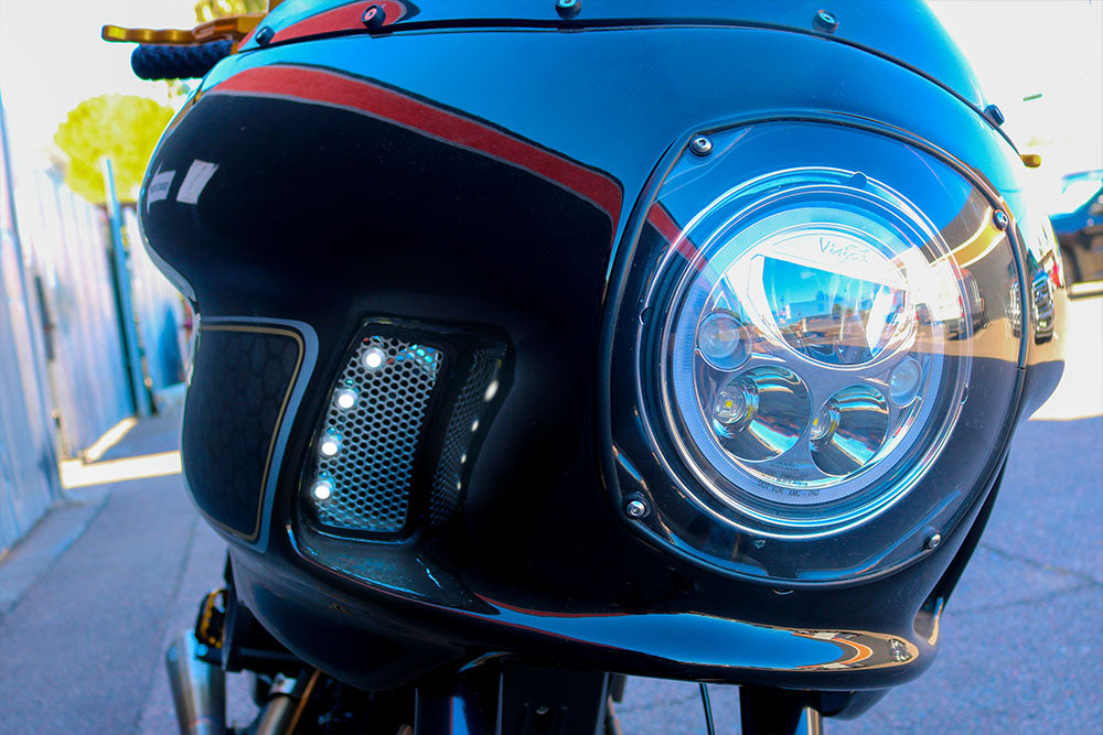 LIGHTNING BOLTS Daytime Running Light with Amber Signal