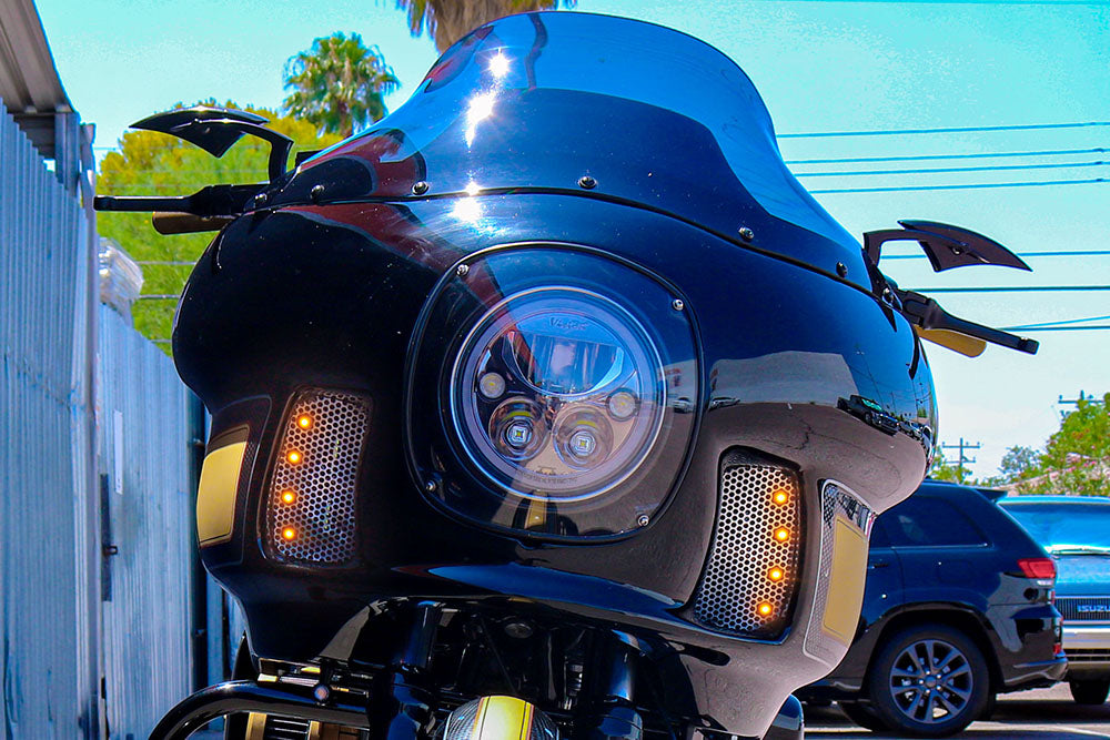 LIGHTNING BOLTS Daytime Running Light with Amber Signal