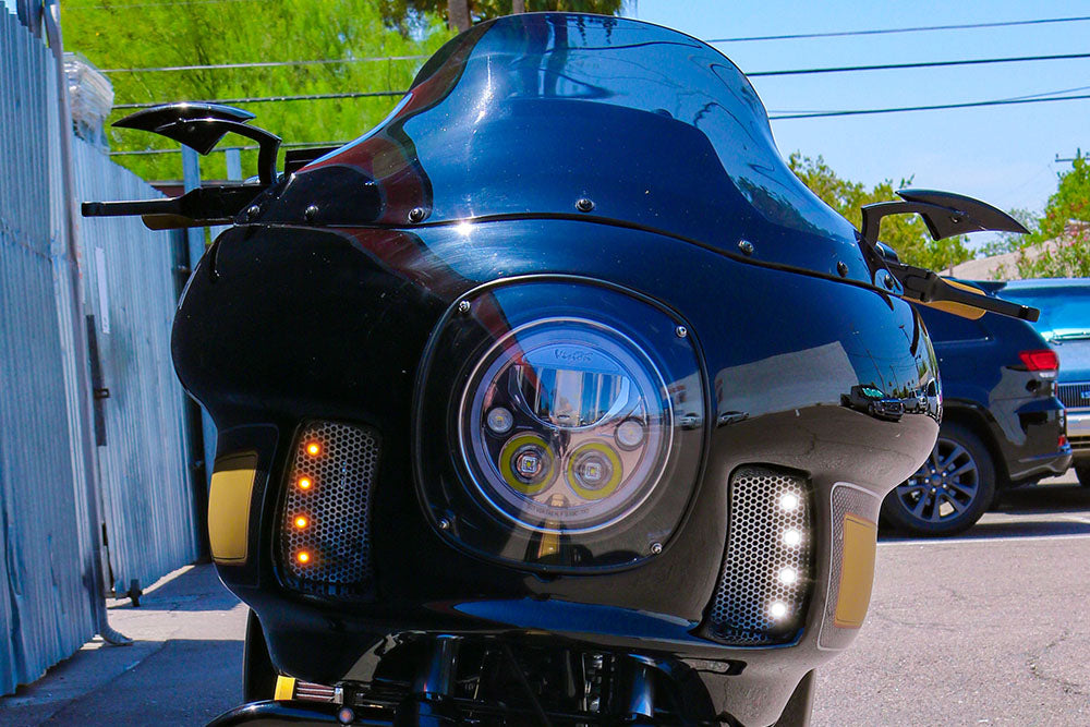 LIGHTNING BOLTS Daytime Running Light with Amber Signal