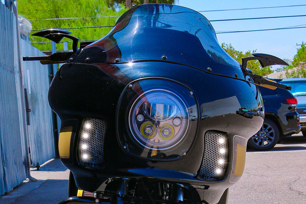 LIGHTNING BOLTS Daytime Running Light with Amber Signal