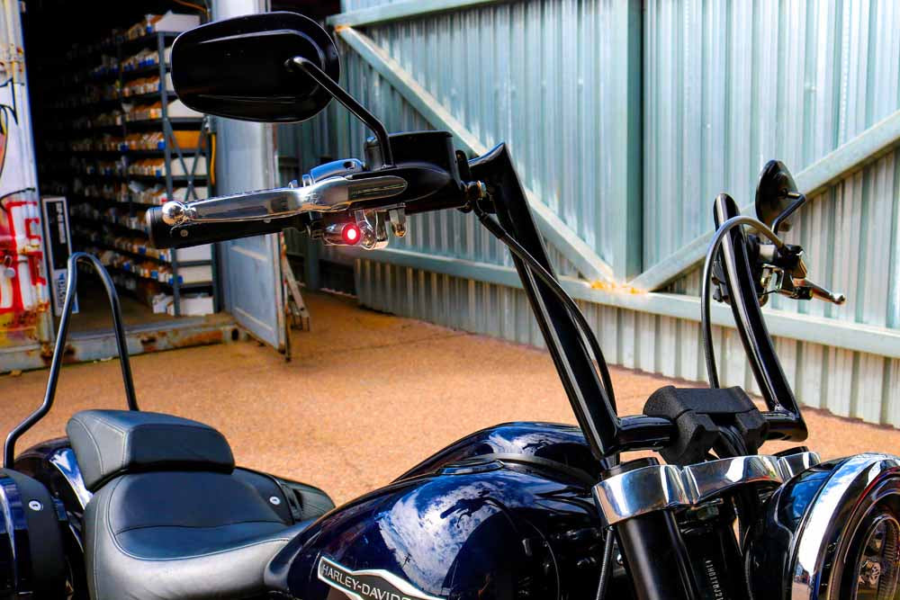 LIGHTNING BULLET UNIVERSAL INSTALL KIT