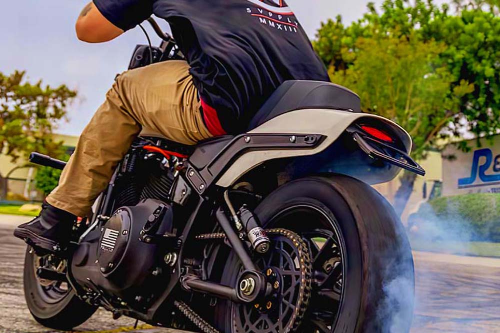 M8 FAT BOB® LIGHT & LICENSE KIT