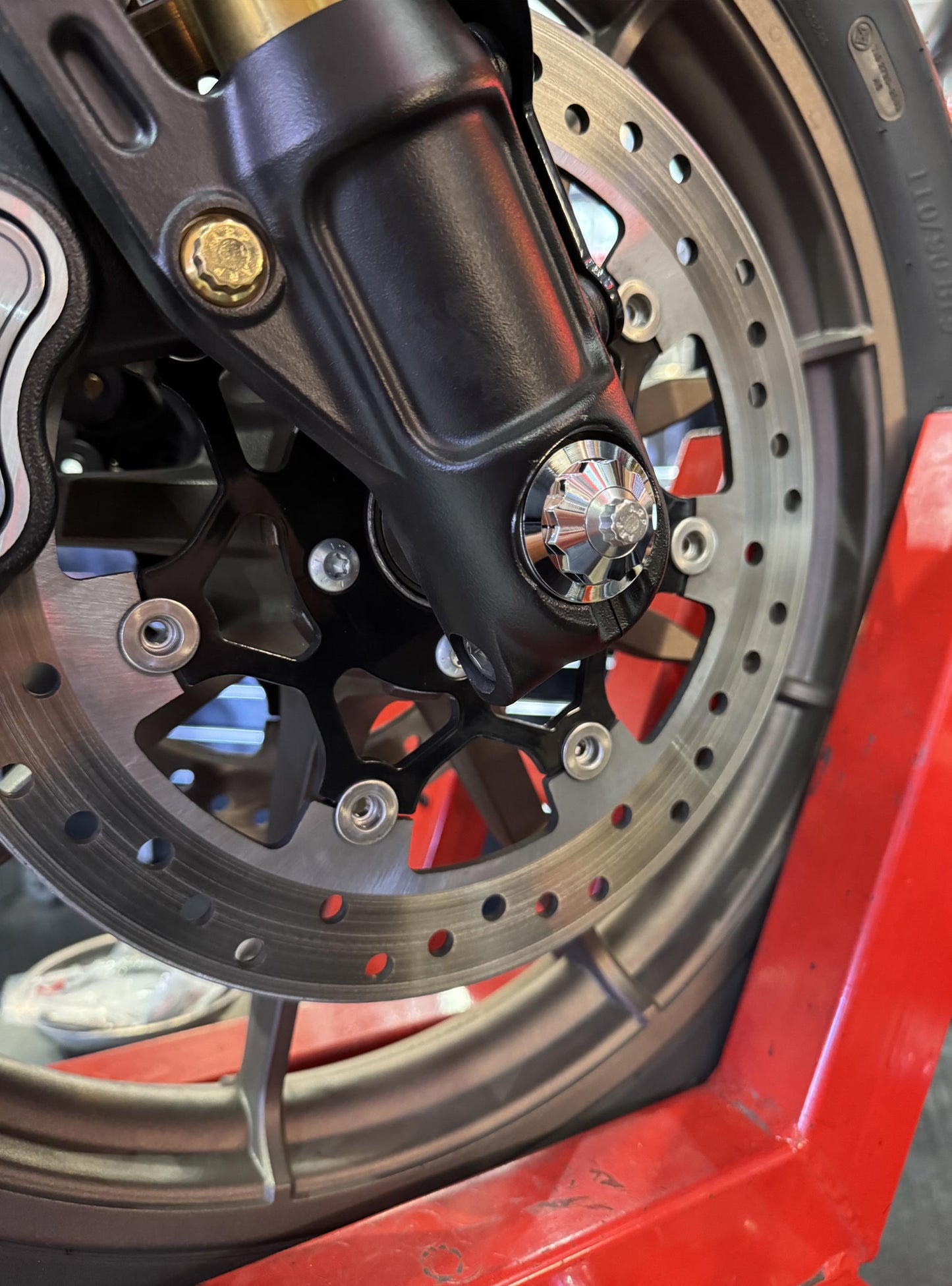 Yaxle Rod Front Axle Covers