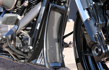 BLACK STASH CHIN SPOILER FOR M8 SOFTAILS®