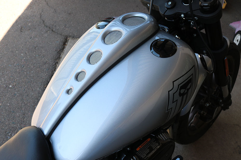 DIMPLE DIE CUSTOM DASH KIT For M8 Softails®