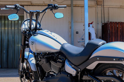 DIMPLE DIE CUSTOM DASH KIT For M8 Softails®