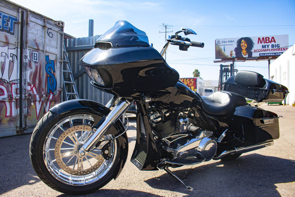 PRE-WIRED OEM MONKEY BARS (2015-Present Road Glide, Freewheeler & Road Glide 3)