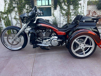 Harley-Davidson / Paul Yaffe 2022 Full Custom Chopper, Tri Glide with Bagger Nation 26" wheel, 20" matching rear wheels and full custom body! Also includes color matched Trailer!