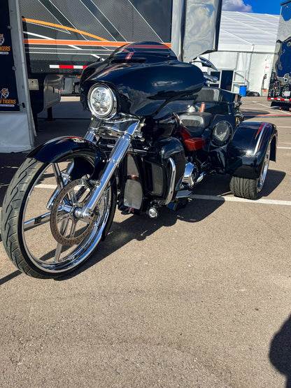 Harley-Davidson / Paul Yaffe 2022 Full Custom Chopper, Tri Glide with Bagger Nation 26" wheel, 20" matching rear wheels and full custom body! Also includes color matched Trailer!
