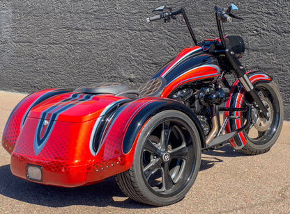 Harley-Davidson / Paul Yaffe 2022 Full Custom Freewheeler with Bagger Nation SRT Wide Performance Tire Kit & Matching Bushtec Trailer