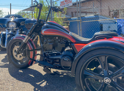 Harley-Davidson / Paul Yaffe 2022 Full Custom Freewheeler with Bagger Nation SRT Wide Performance Tire Kit & Matching Bushtec Trailer