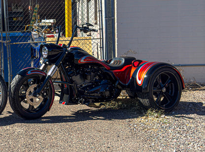 Harley-Davidson / Paul Yaffe 2022 Full Custom Freewheeler with Bagger Nation SRT Wide Performance Tire Kit & Matching Bushtec Trailer
