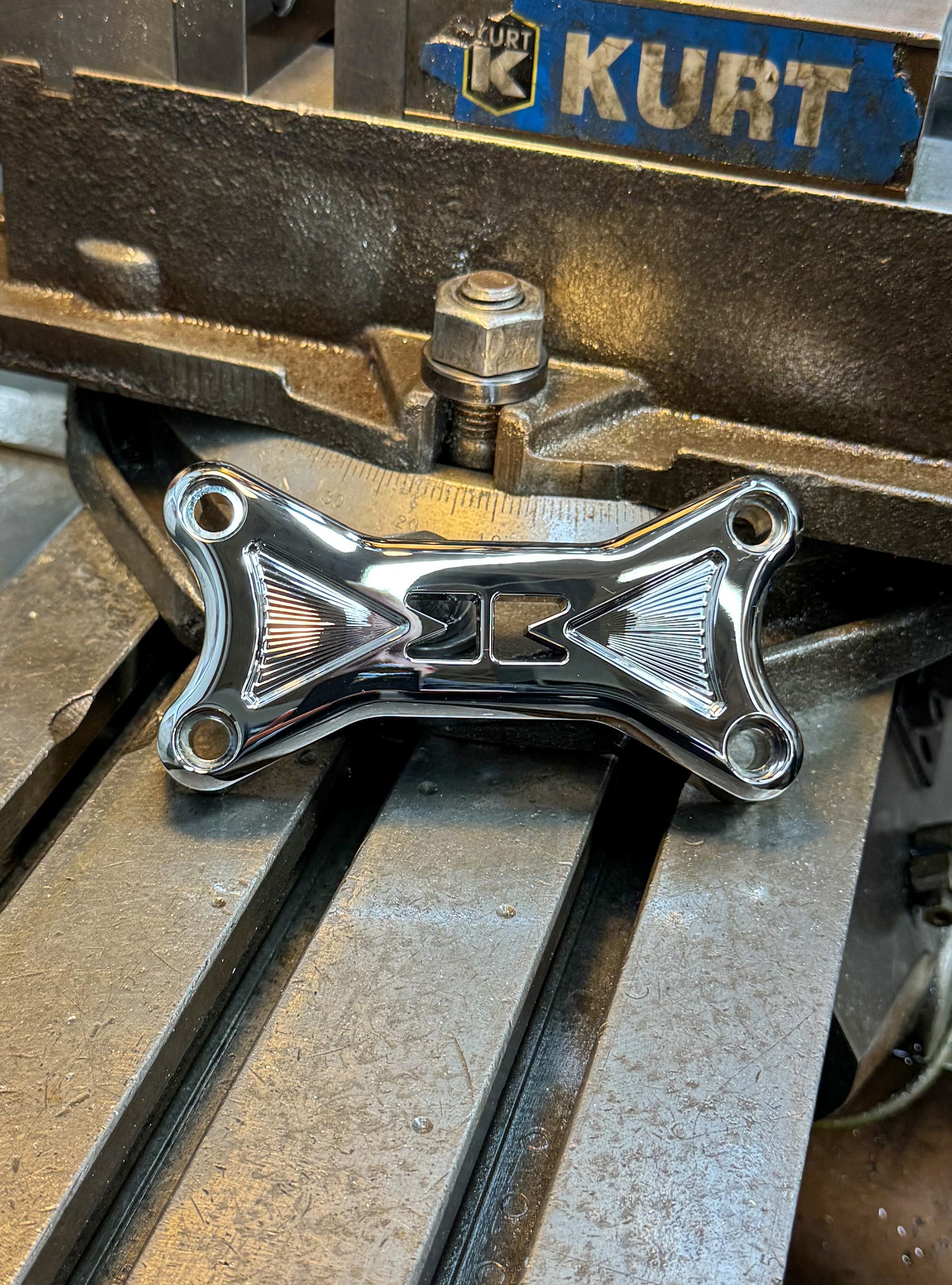 Dog Bone Super Riser Clamp